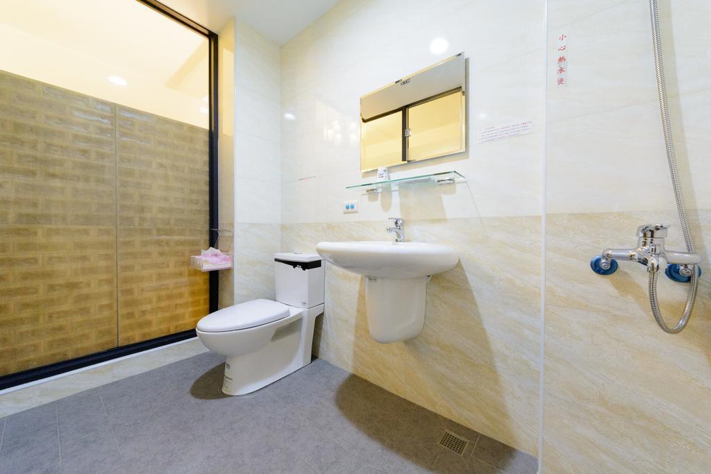 Play House Otel Tainan Dış mekan fotoğraf